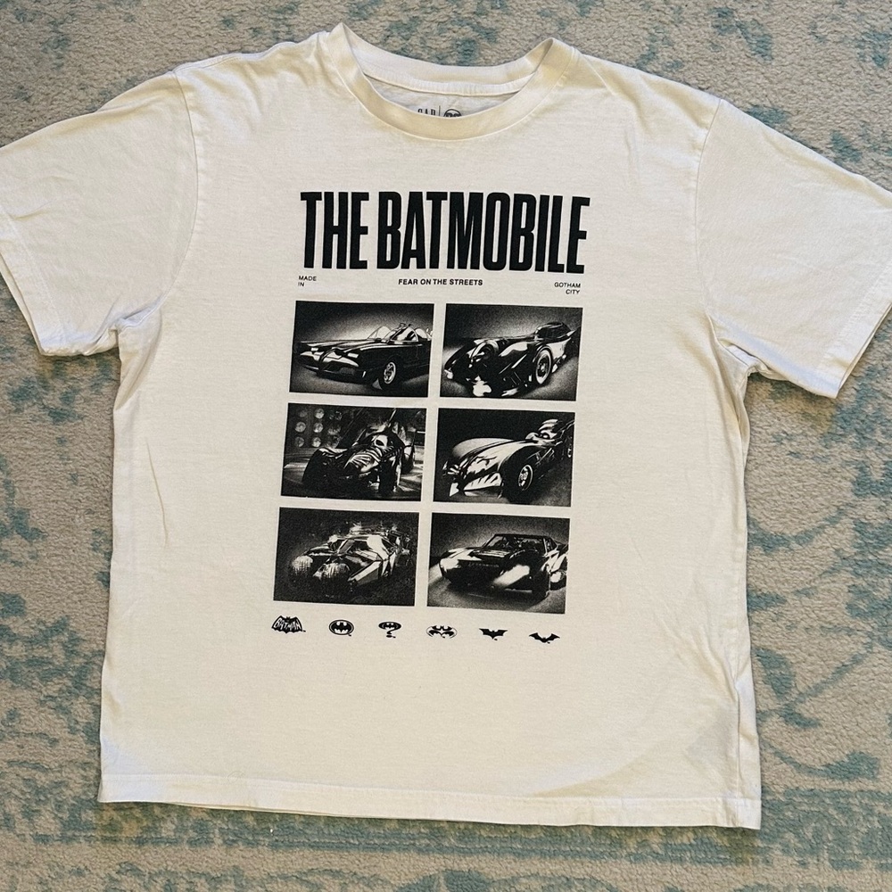 Batman Graphic Tee, Size M